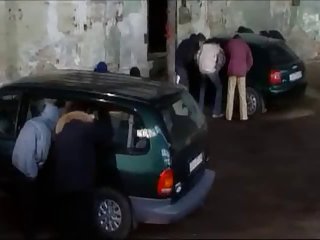همسایه نوجوان فروش کوکی ها را عکس های سکسی آلتا به حیاط به هیولا جنس